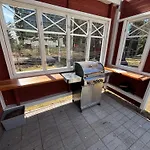 Guest Cabin, Haukipudas, Sauna And Free Parking