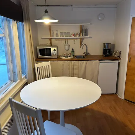 Guest Cabin, Haukipudas, Sauna And Free Parking Apartment