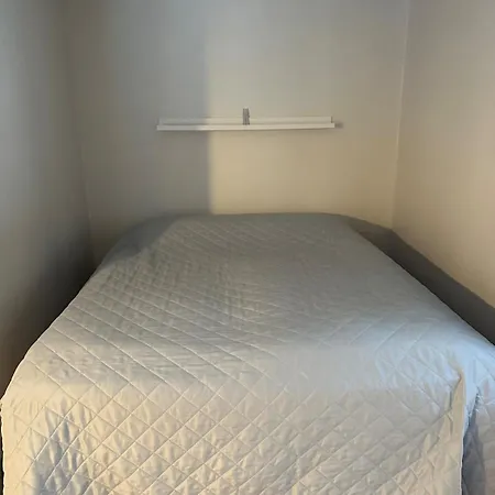 Guest Cabin, Haukipudas, Sauna And Free Parking