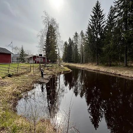 Guest Cabin, Haukipudas, Sauna And Free Parking Apartment